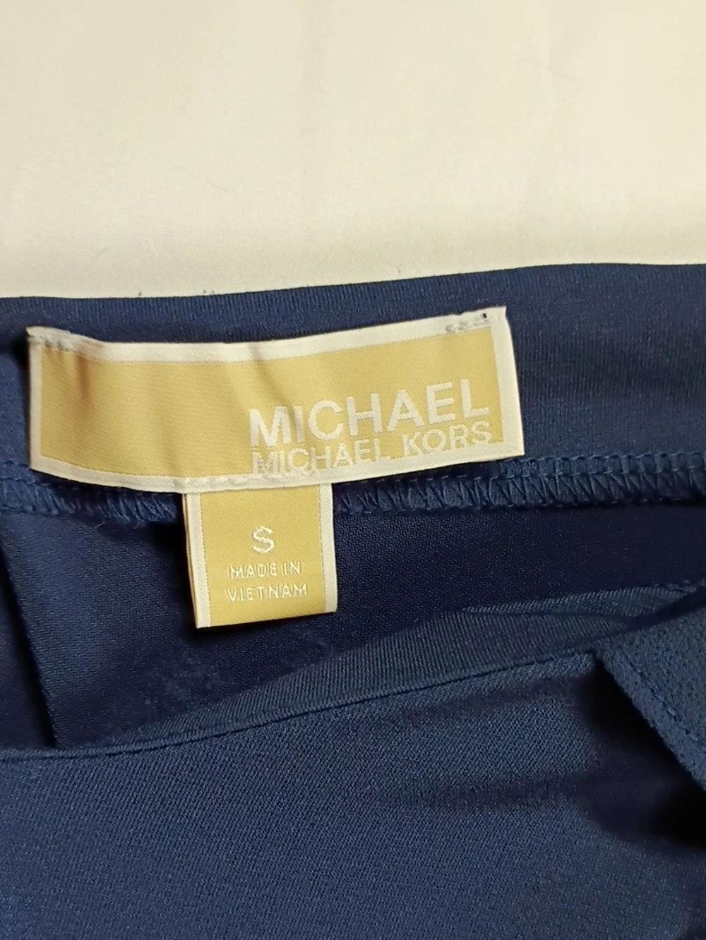 Michael Kors Ruffle Cold Shoulder Gold Chain Top Navy Blue Size S